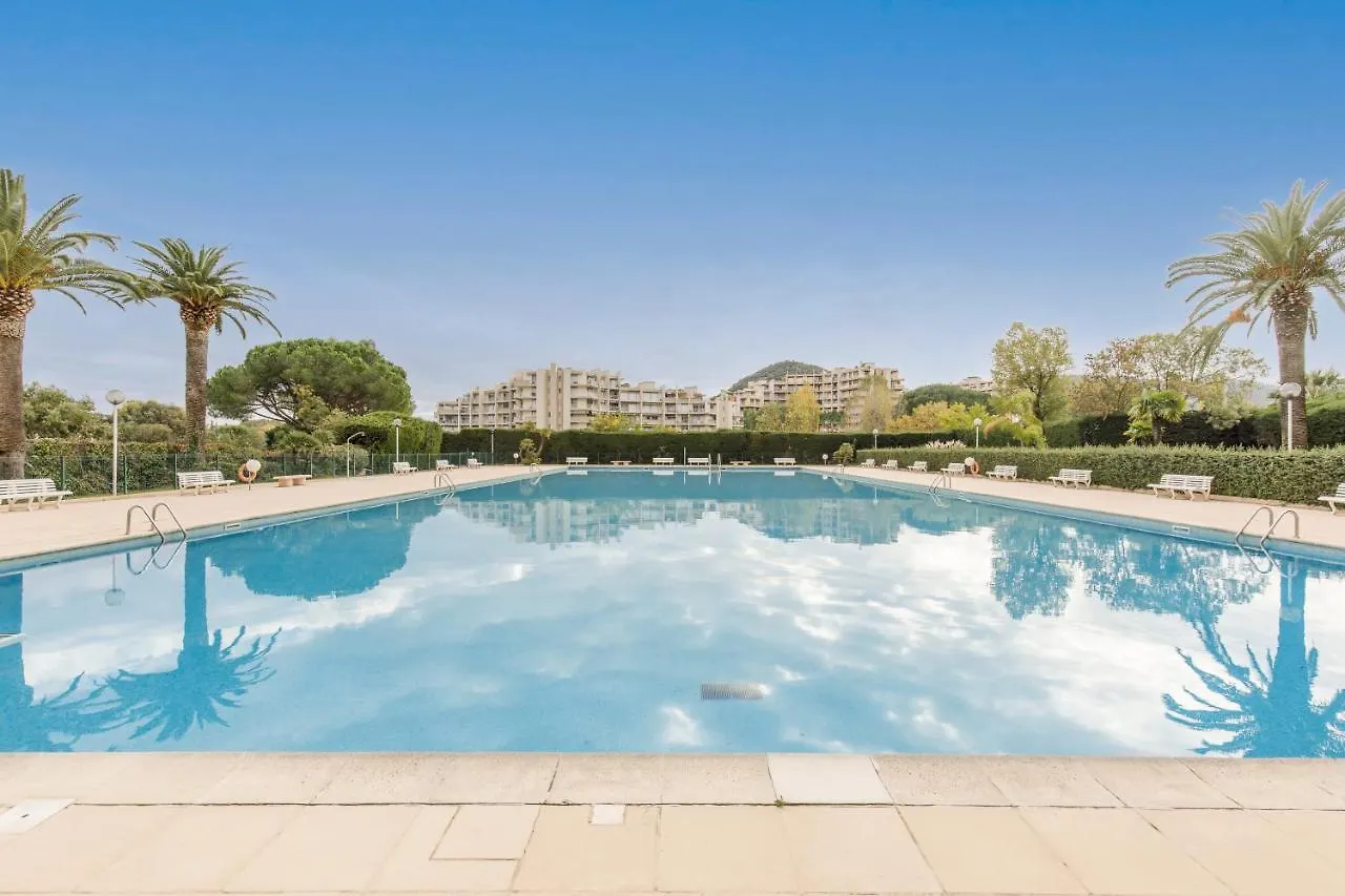 Appartement A 2 Pas Du Golf Mandelieu-la-Napoule