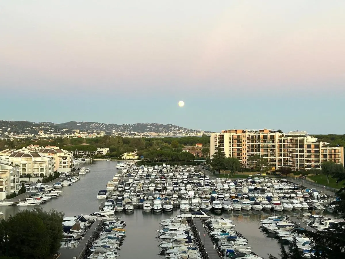 Apartment Appartement A 2 Pas Du Golf Mandelieu-la-Napoule France